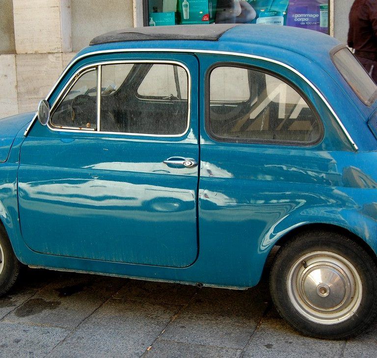 Autoverleih, Fährbuchung und Yachtcharter für Ihren Urlaub Sardinien